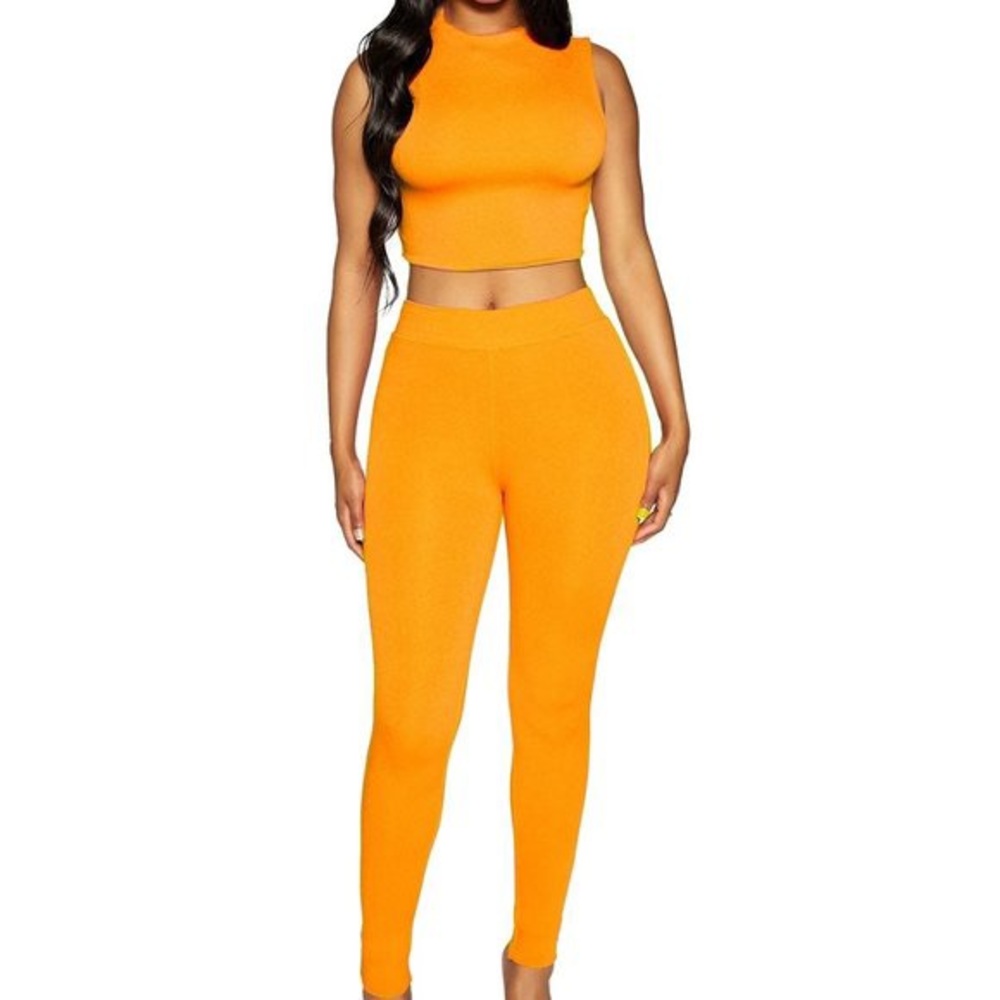 NAKED WARDROBE ORANGE SET